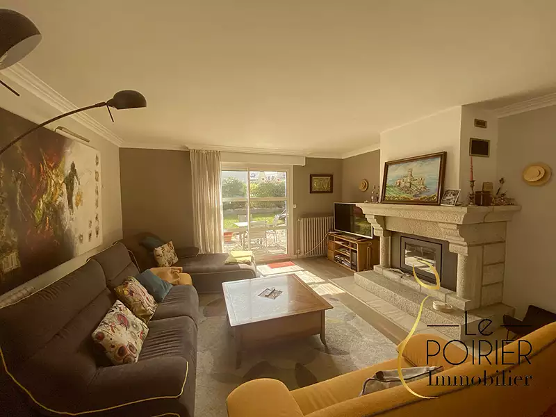 Maison, 218 m²