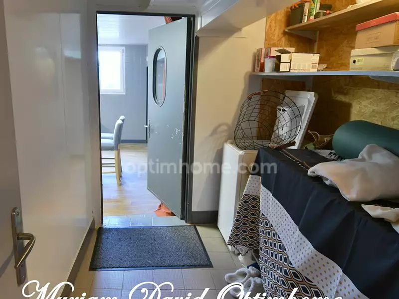 Immeuble, 182 m²