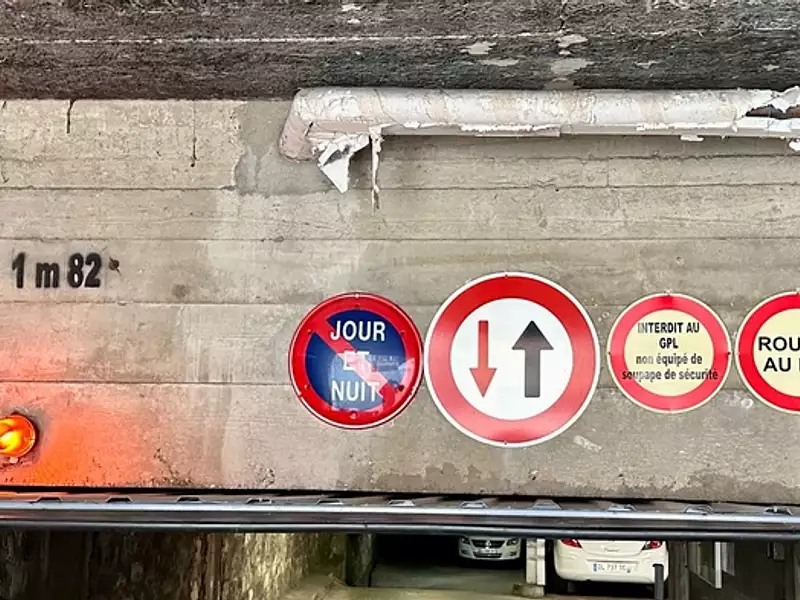 Parking, 100 m²