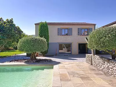 Maison, 240 m²