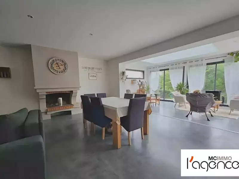 Maison, 195 m²