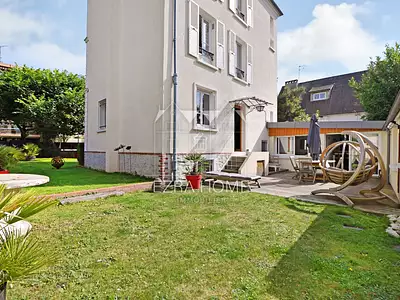 Maison, 260 m²