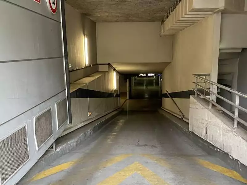 Parking, 10 m²