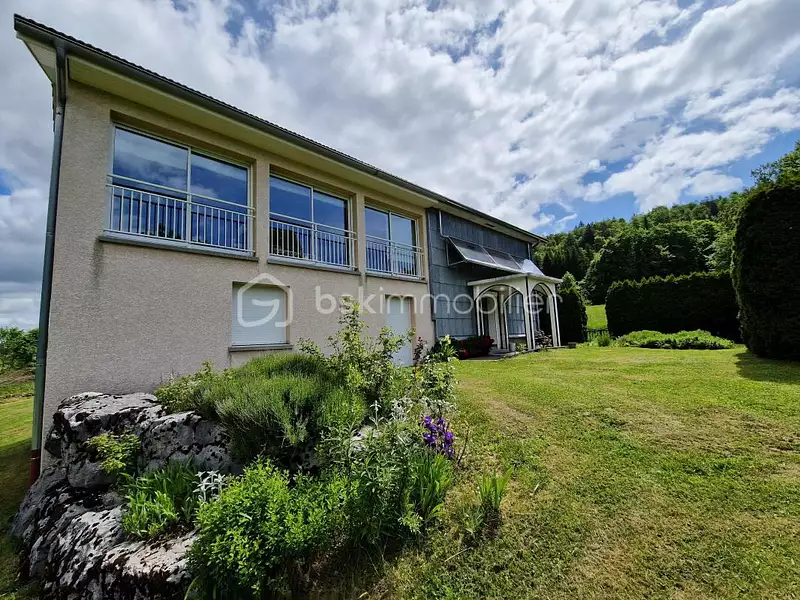 Maison, 240 m²