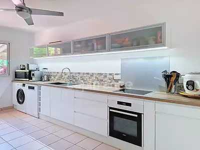 Maison, 196 m²