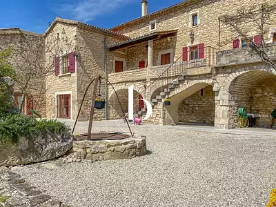 Maison, 265 m²