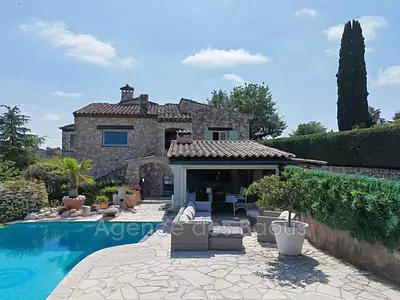 Maison, 260 m²