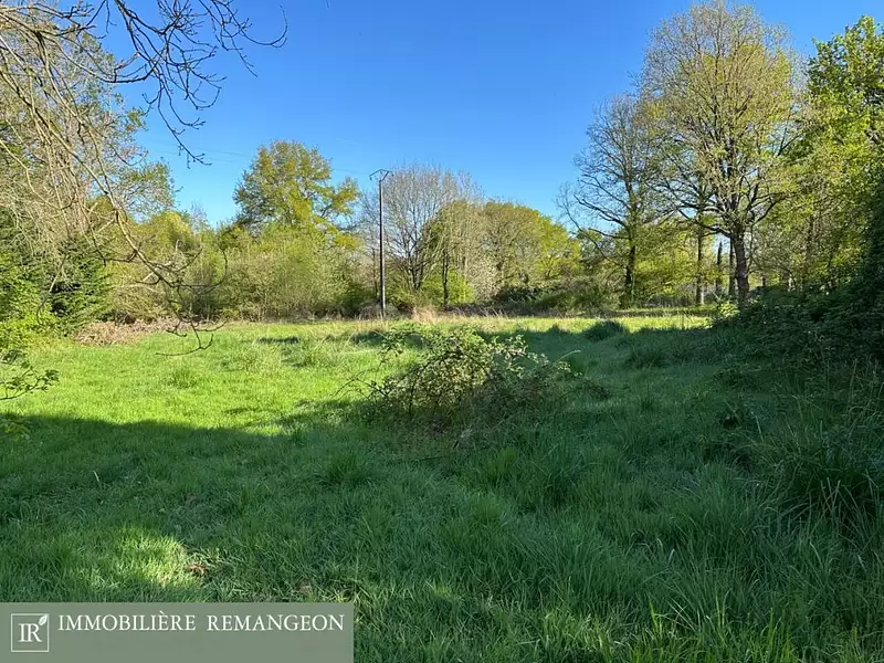 Terrain, 9 600 m²