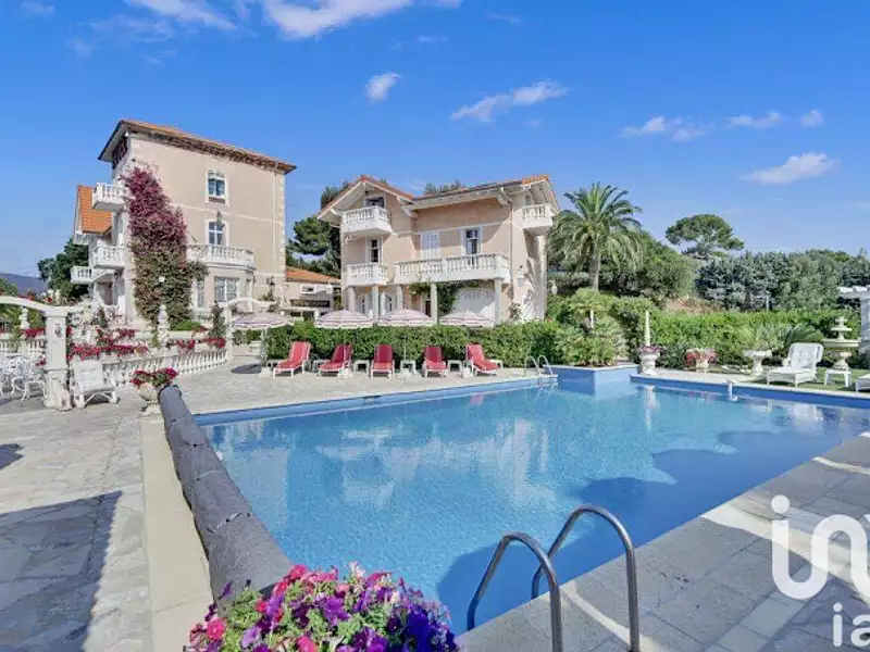 Divers, 850 m²