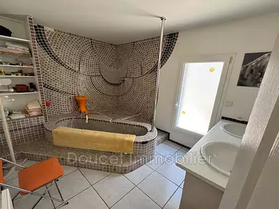 Maison, 208 m²
