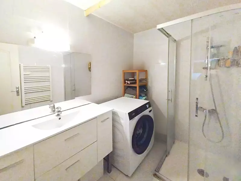 Immeuble, 130 m²