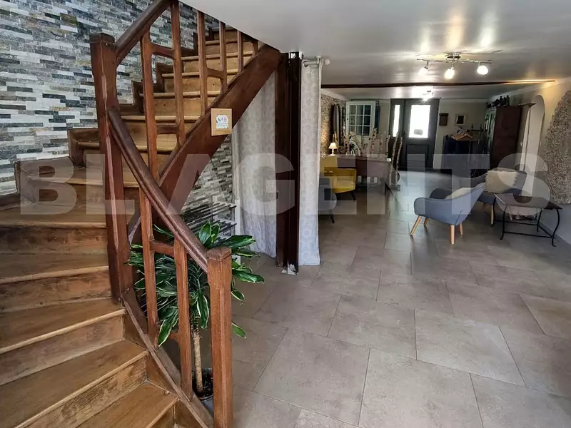 Maison, 807 m²