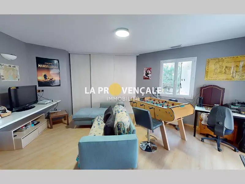 Maison, 280 m²
