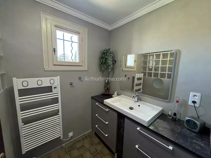 Maison, 230 m²