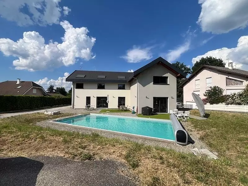 Maison, 254 m²
