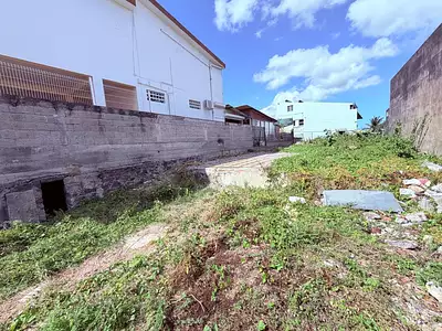 Terrain, 330 m²