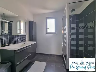 Maison, 146 m²