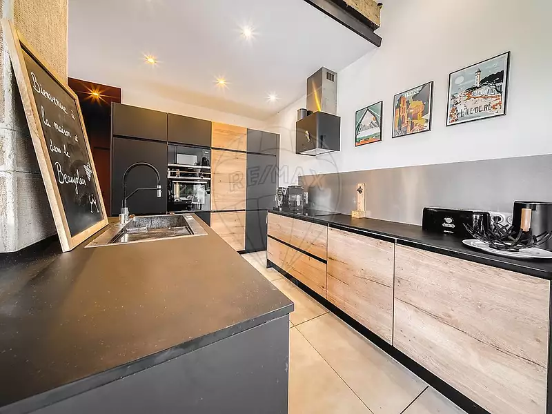 Maison, 168 m²