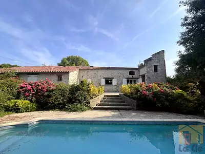 Maison, 267 m²