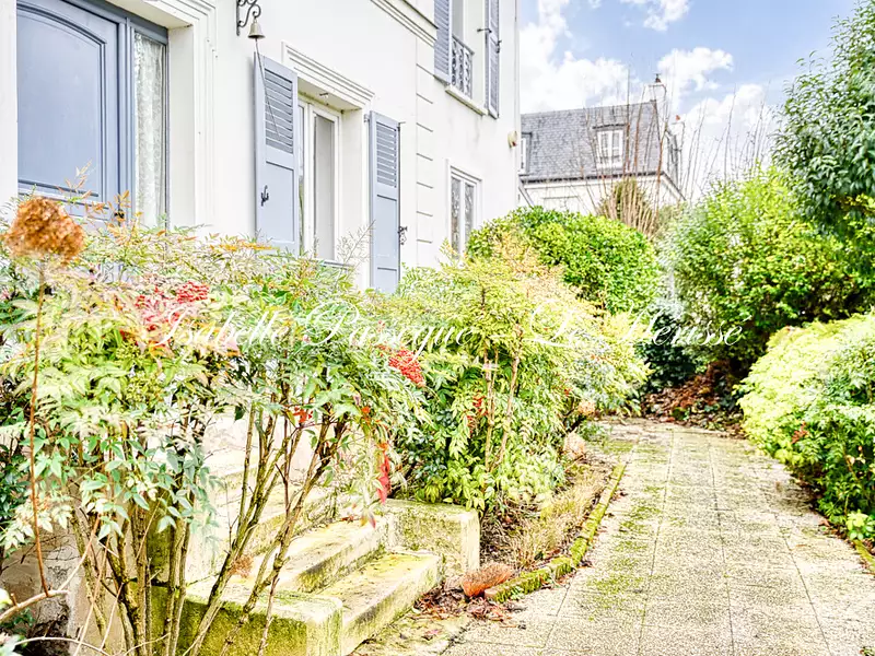 Maison, 180 m²