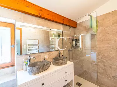 Maison, 166 m²