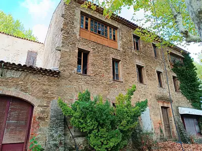 Maison, 950 m²