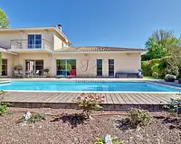 Maison, 242 m²