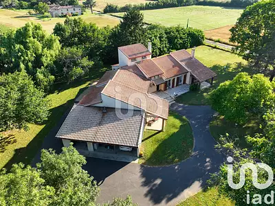 Maison, 220 m²