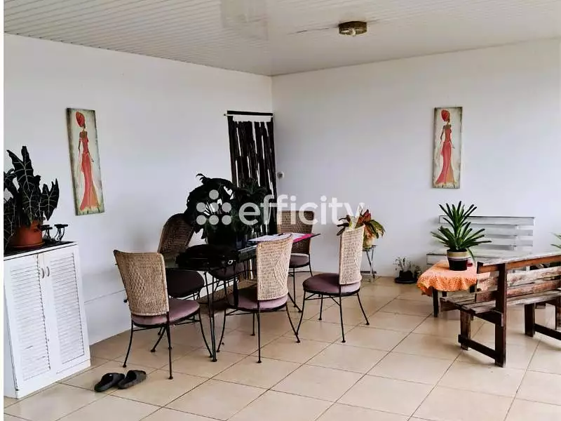 Maison, 168 m²