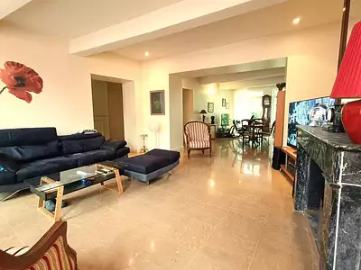 Maison, 311 m²