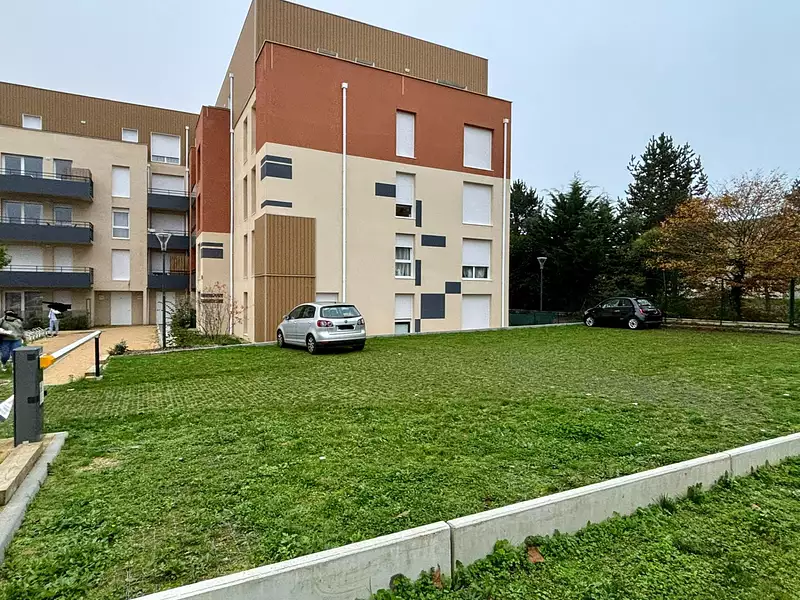 Parking, 343 m²