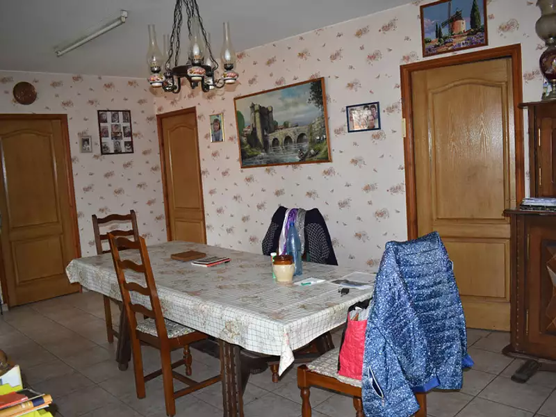 Maison, 240 m²