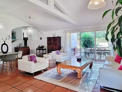 Maison, 215 m²