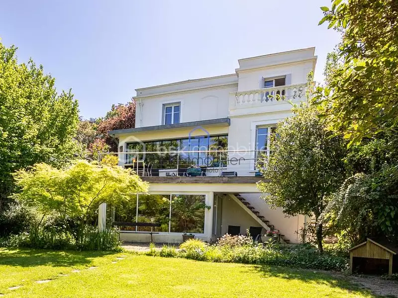 Maison, 318 m²