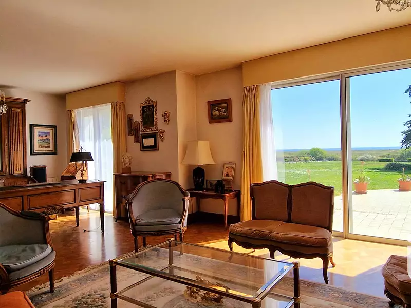 Maison, 233 m²