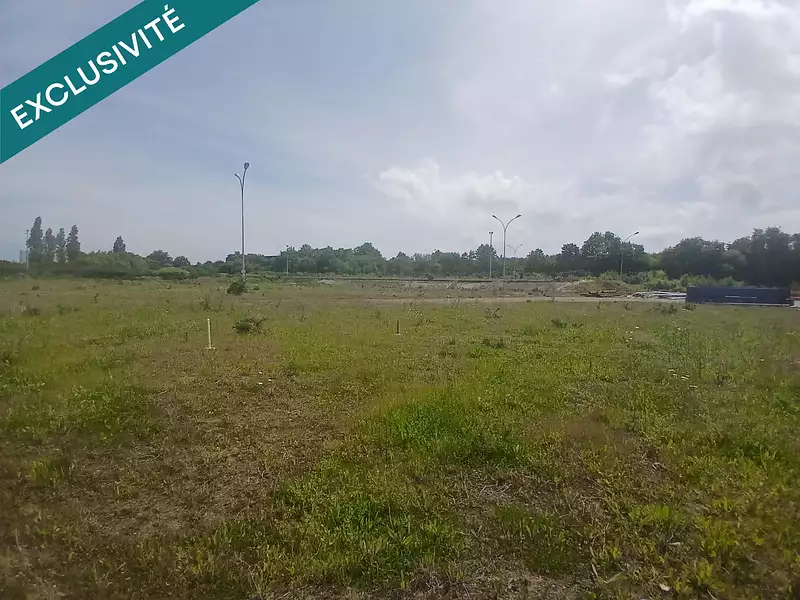 Terrain, 12 000 m²
