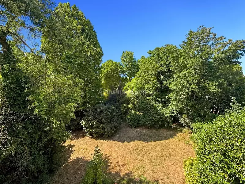Terrain, 700 m²