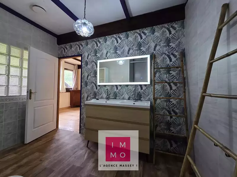 Maison, 250 m²