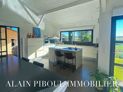 Maison, 180 m²