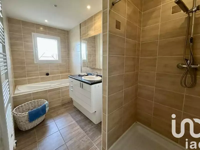 Maison, 142 m²