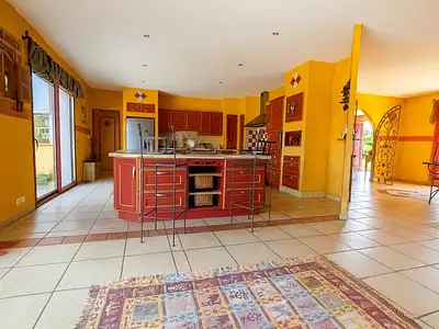 Maison, 243 m²