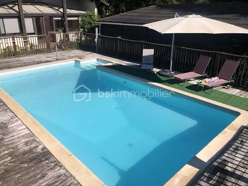Maison, 240 m²