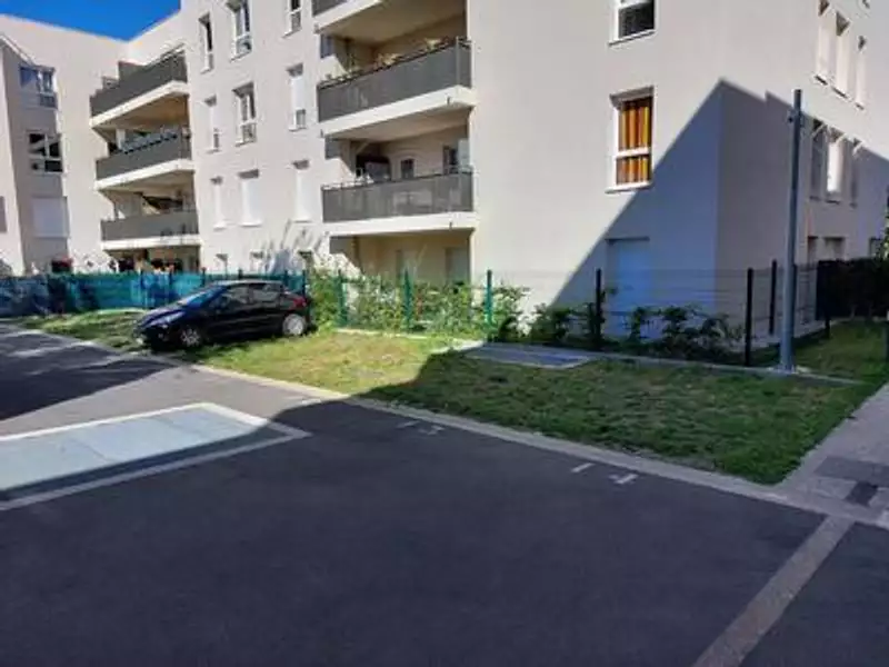 Parking, 10 m²