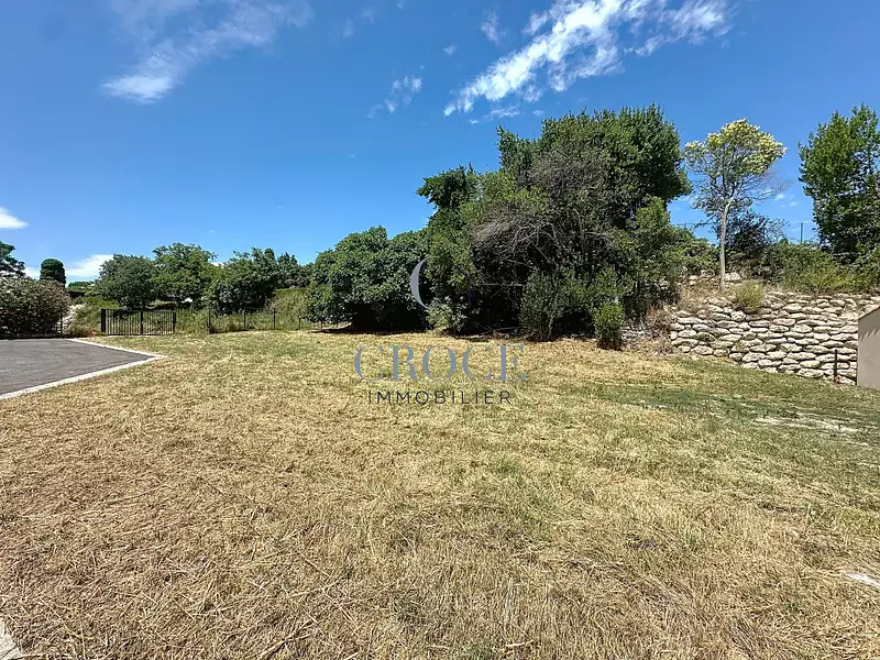 Terrain, 684 m²