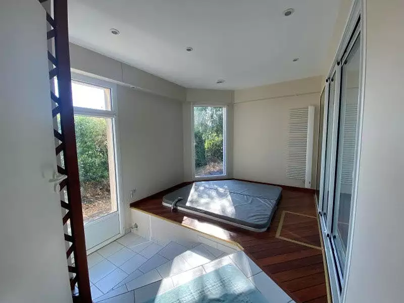 Maison, 219 m²