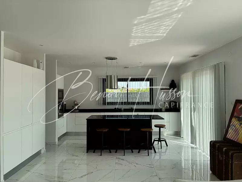 Maison, 169 m²