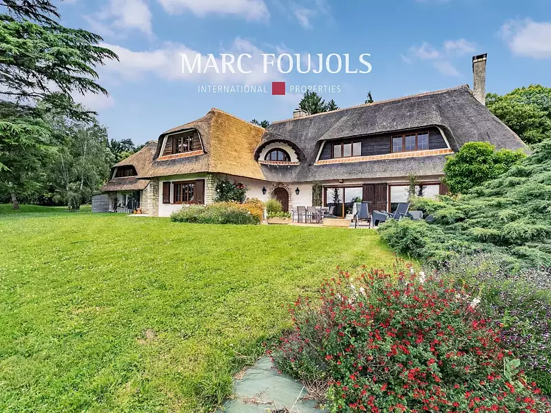 Maison, 240 m²