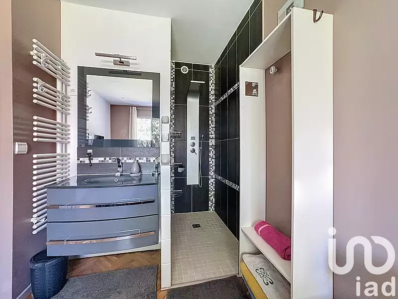 Maison, 231 m²