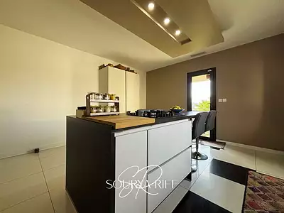 Maison, 165 m²