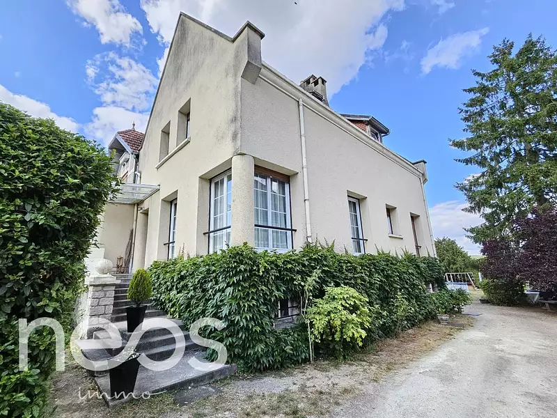 Maison, 166 m²